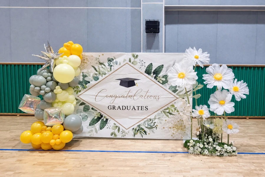 School and Kindergarten Ceremony Complete Photo Zone