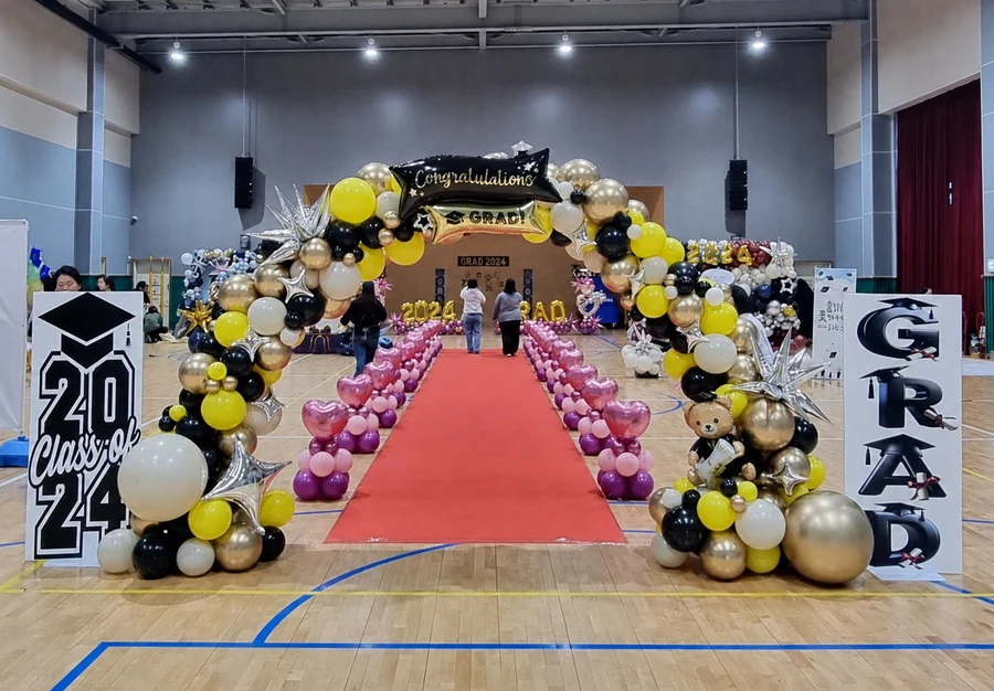 One-Stop School Balloon and Giant Flower Installation