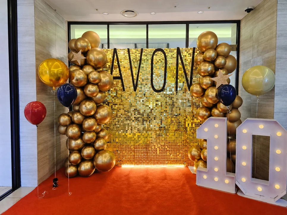 Hotel 10th Anniversary Gold Balloon Corporate Photo Zone