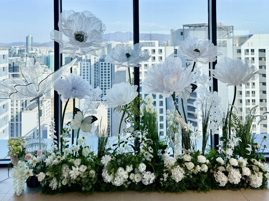 Wedding Giant Flower Photo Zone Rental